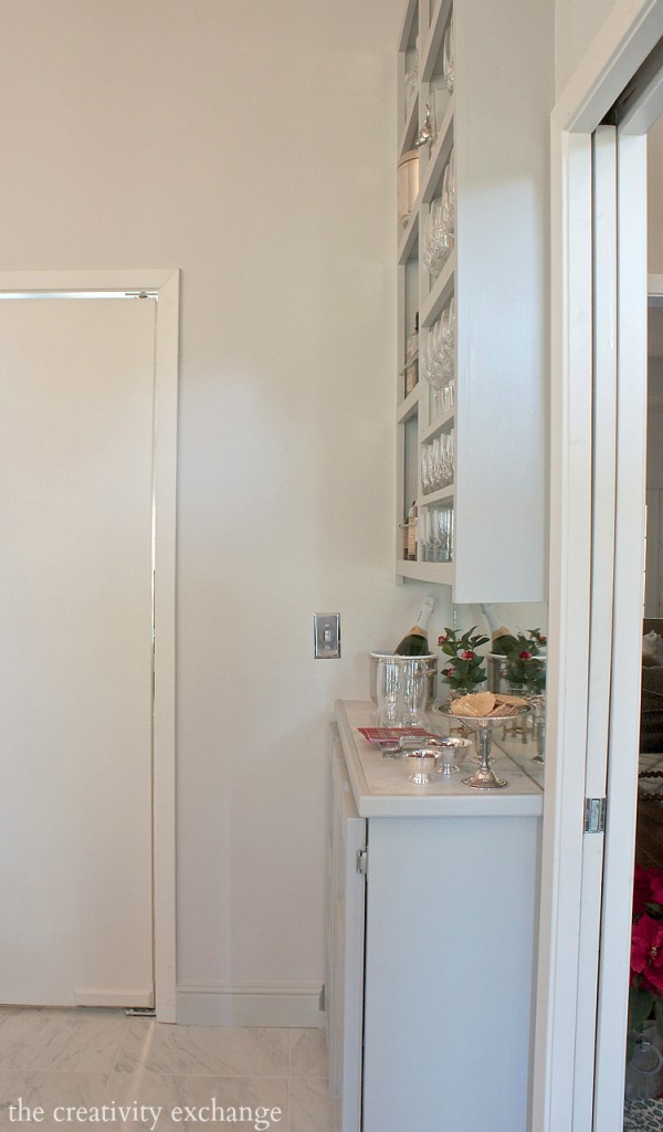 8 Creative DIY Storage Solutions for Narrow Spaces