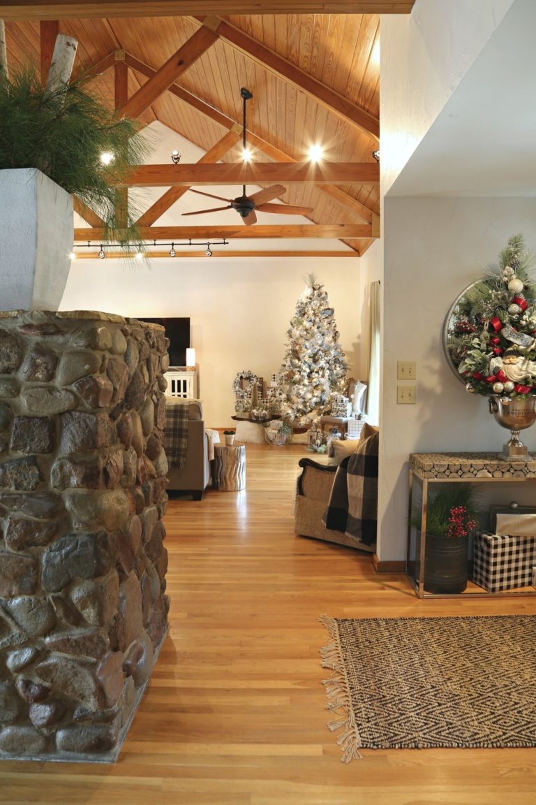 Modern Farmhouse Christmas Home Tour
